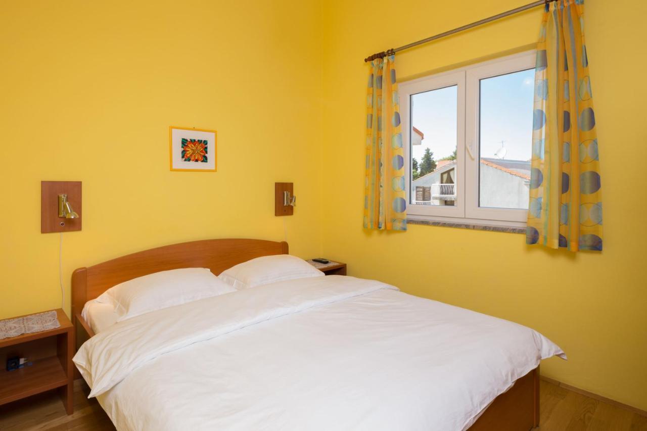 Apartments Anita Vodice Exterior photo