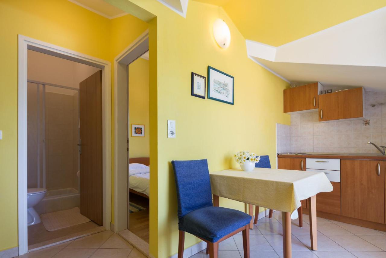 Apartments Anita Vodice Exterior photo
