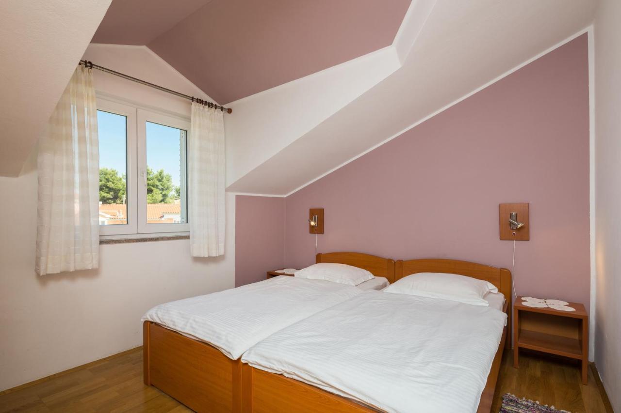 Apartments Anita Vodice Exterior photo