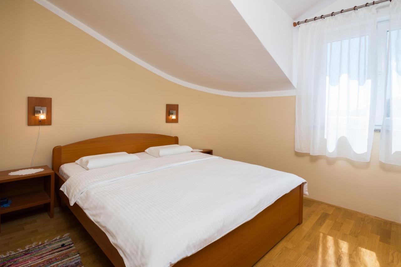 Apartments Anita Vodice Exterior photo